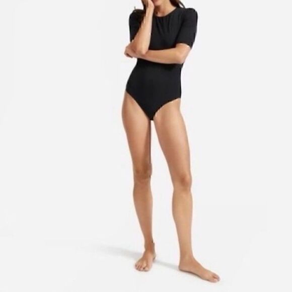 NWT Everlane The Short-Sleeve Crew Neck Bodysuit Black XS - Picture 2 of 3